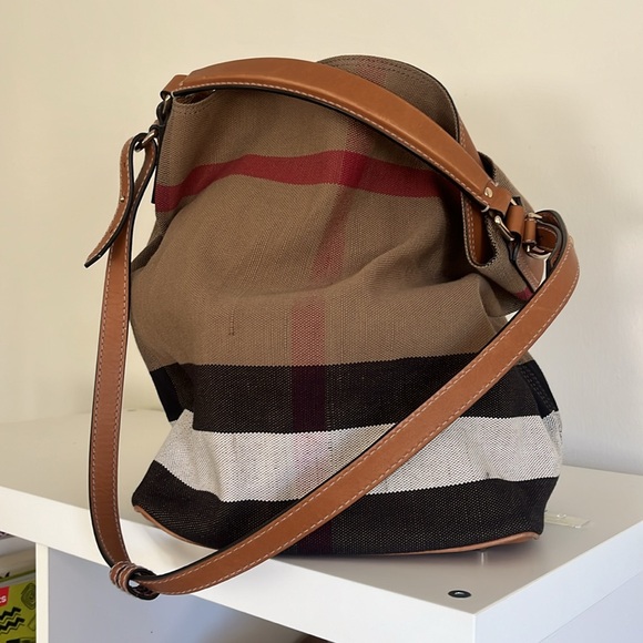 Burberry Ashby Check Bucket Bag, Canvas and Leather - Picture 3 of 17